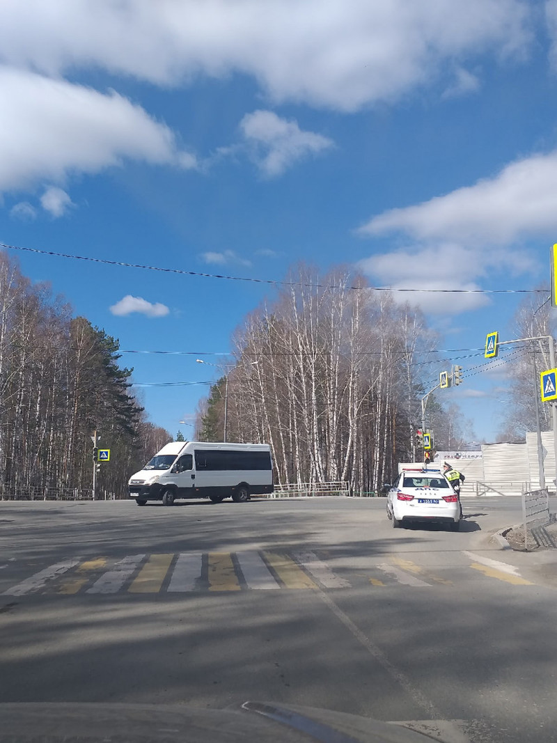 Горит перекресток воронеж. Свердловская область шоссе. Кольца на дорогах в Нижнем Тагиле Свердловское шоссе. Свердловское шоссе новости.