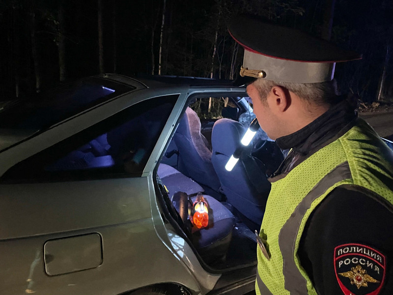 При выявлении водителя управляющего транспортом в состоянии опьянения сотрудник полиции обязан