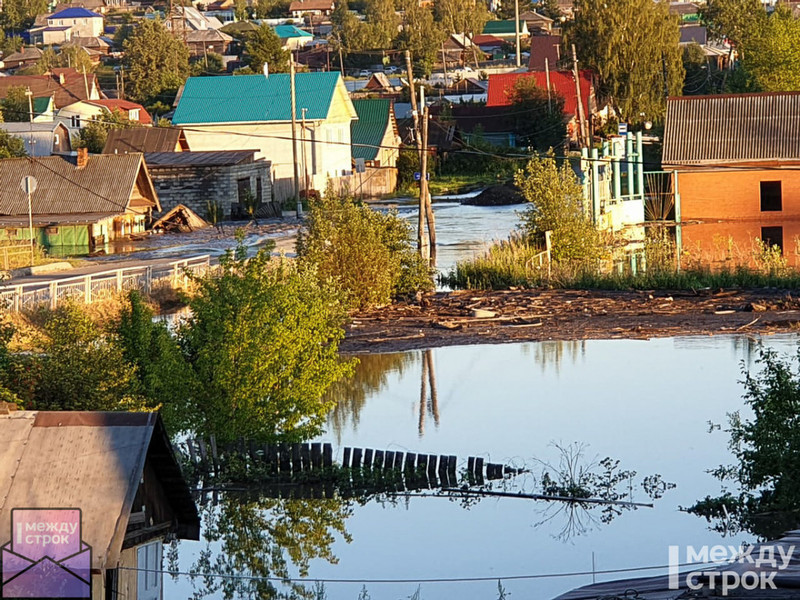 Губернатор Куйвашев дал месяц на ликвидацию последствий наводнения в Верхней Салде