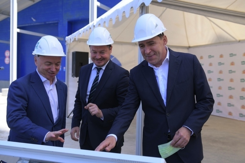 Евгений Куйвашев открыл новый цементный завод под Сысертью, построенный при поддержке областного правительства 