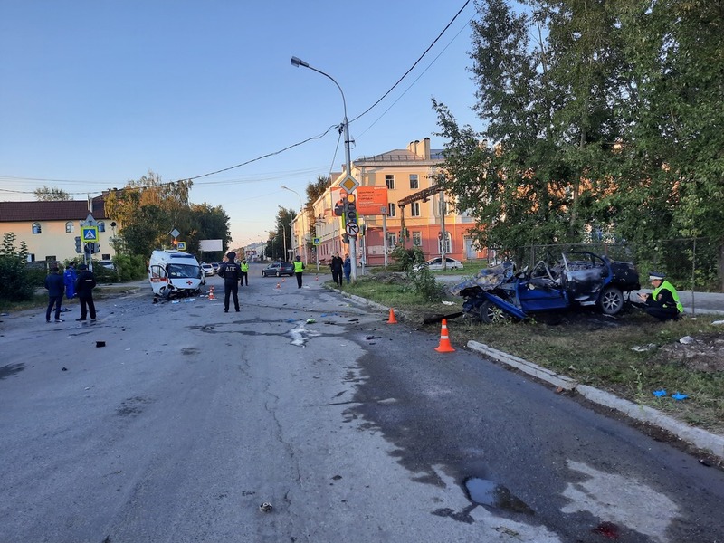 Новости н тагила. Авария в Нижнем Тагиле со скорой. ДТП В Нижнем Тагиле со скорой.