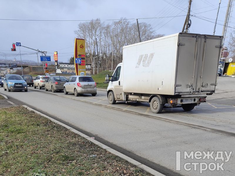 Не все водители Нижнего Тагила готовы соблюдать требования новой «вафельной» разметки  | Новости Нижнего Тагила и Свердловской области - Агентство новостей «Между строк»