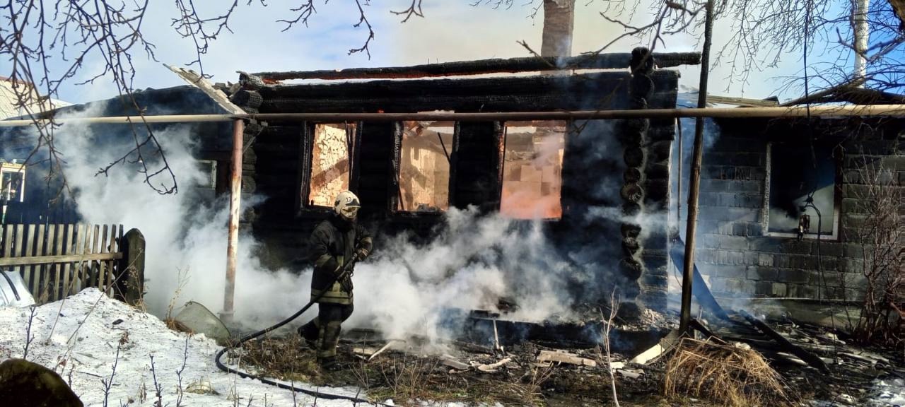 В пригороде Нижнего Тагила при пожаре погибла пенсионерка