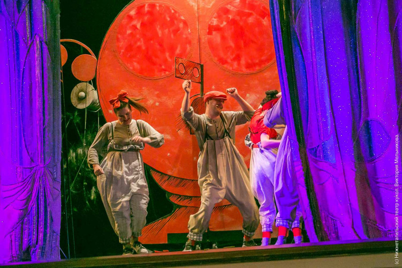 Подборка красочных костюмов для детского спектакля Муха Цокотуха от Мастерской Ангел.
