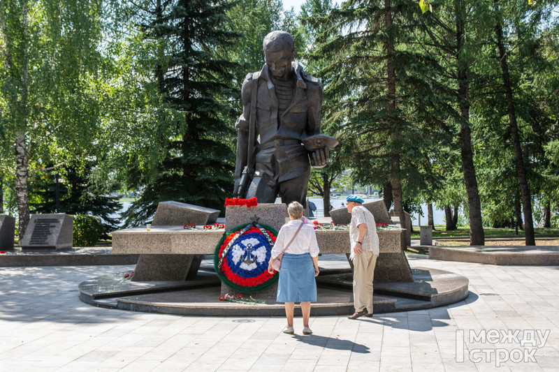 В Нижнем Тагиле десантники отметили День ВДВ (ФОТОРЕПОРТАЖ) | 02.08.2021 |  Нижний Тагил - БезФормата