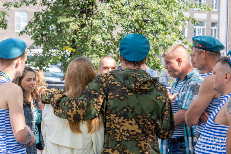 В Нижнем Тагиле десантники отметили День ВДВ (ФОТОРЕПОРТАЖ) | 02.08.2021 |  Нижний Тагил - БезФормата