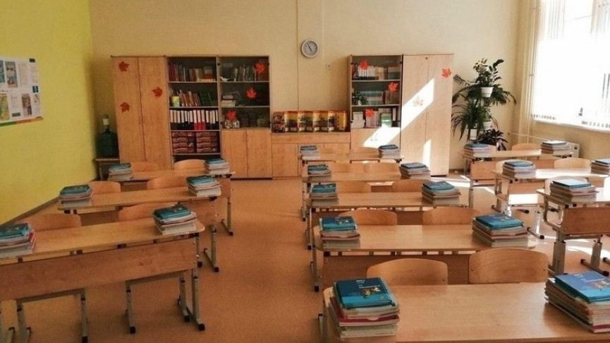 Будущие учителя не хотят идти в школы. В педвузе тагильским депутатам раскрыли печальную статистику