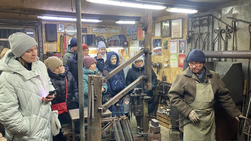 Кузница, производство велосипедов и «секретный» частный музей СССР. Участники проекта «Тагил наизнанку» побывали в необычных городских локациях (ВИДЕО)