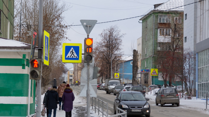 Администрацию Нижнего Тагила оштрафовали на 100 тысяч рублей за отсутствие дорожных знаков. Чиновники пытались оправдаться, что нет денег
