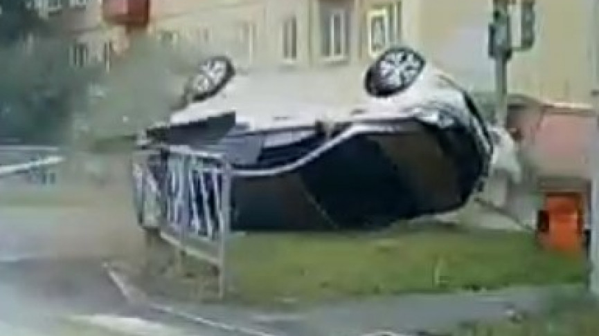 Появилось видео момента ДТП на перекрёстке улиц Пархоменко и Циолковского + комментарий от ГАИ