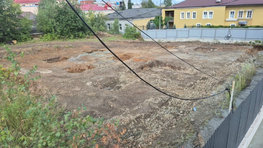 СК возбудил уголовное дело по факту проведения строительных и земляных работ напротив дома № 15 на проспекте Ленина в Нижнем Тагиле