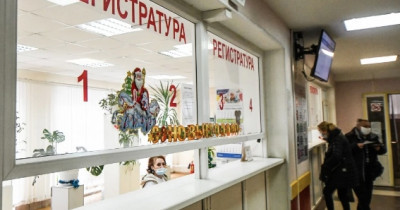 Поликлиники Екатеринбурга приостановили работу из-за массового сбоя