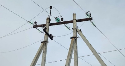 «У нас остался только один электромонтёр на весь посёлок, и тот сейчас в отпуске». Сегодня в Черноисточинске в 25-градусный мороз отключили электричество
