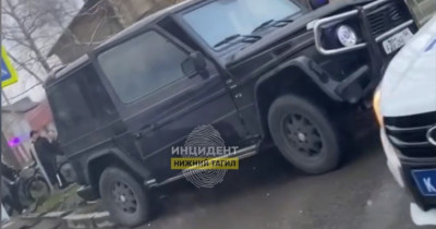 В Нижнем Тагиле Gelandewagen врезался в ВАЗ (ВИДЕО)