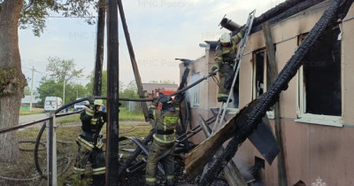 В посёлке под Нижним Тагилом в огне заживо сгорели мужчина и два ребёнка
