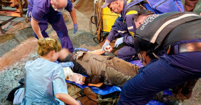 Тагильские спасатели помогли мужчине, которого зажало во время ремонта автотранспорта