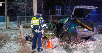 В селе под Нижним Тагилом подросток с подругой разбились на автомобиле, уходя от полицейской погони