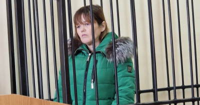 Оставившая на скамейке в Нижнем Тагиле новорожденного малыша мать предстанет перед судом 