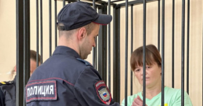 В Нижнем Тагиле женщине, оставившей своего новорождённого ребёнка умирать на скамейке, дали чуть более двух лет тюрьмы