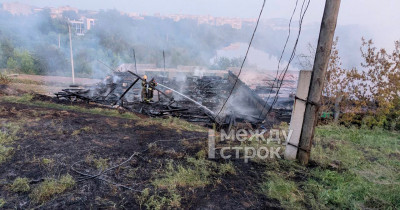В Нижнем Тагиле сгорело кафе на горе Шихан (ВИДЕО)