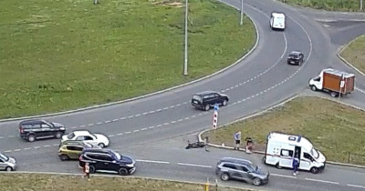 В Нижнем Тагиле подросток взял у родителей мотоцикл и попал в ДТП (ВИДЕО)