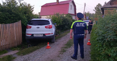 17-летняя девушка на папиной машине сбила двух пешеходов в садах под Нижним Тагилом