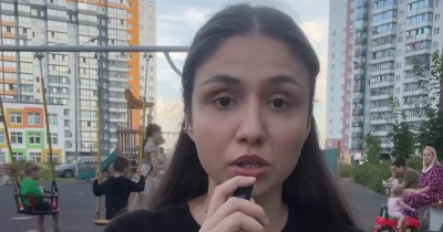 Два пьяных тагильчанина публично оскорбили девушку из-за её национальности на Дворцовой площади в Санкт-Петербурге (ВИДЕО)