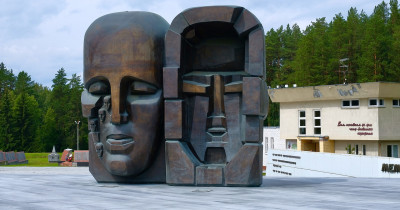 «Не допустить забвения уроков истории». Денис Паслер осудил политические репрессии и призвал не повторять ошибок прошлого