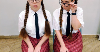 «Люди здесь все очень добрые и светлые». Актрисы-двойняшки из Москвы Евгения и Ксения Каратыгины посетили Нижний Тагил и поделились с «Афишей МС» своими впечатлениями