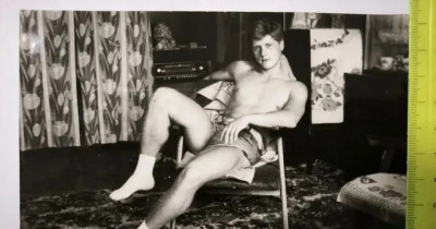 В Нижнем Тагиле продают фото донжуана из 90-х за 280 тысяч рублей