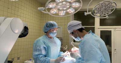 Нейрохирурги Нижнего Тагила провели успешную операцию пациентке на гемодиализе