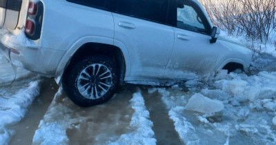 В Ленёвском пруду рыбак утопил новый внедорожник