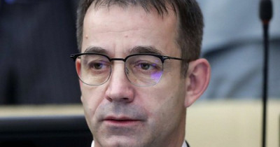 «Кумовство, отсутствие контроля, произвол прокатных организаций». Актёр и депутат Госдумы Дмитрий Певцов рассказал АН «Между строк» о трёх главных проблемах современного российского кино 