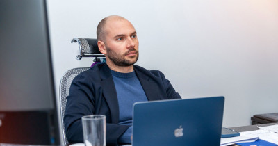 «Нам есть чем усилить друг друга в части технологий и процессов». Сообщество инвесторов «Деньги» с капиталом в 60 млрд рублей приобрело долю в уральской платформе «ВДело»