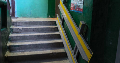 Прокуратура добилась установки пандуса для несовершеннолетнего инвалида-колясочника в многоквартирном доме на Вагонке