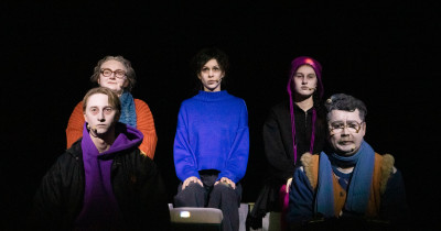 Приподняться над рутиной повседневности. В Нижнем Тагиле в Новом Молодёжном театре состоялась премьера спектакля «Вроде легче»