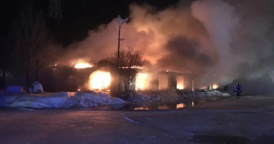 На трассе под Нижним Тагилом сгорело кафе «У Сахила»