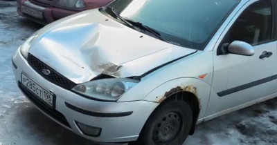 «Начали втыкать палки в колёса». Создатель клуба единоборств «Квазар» в Нижнем Тагиле Антон Шомин намерен судиться с владельцем здания из-за повреждённого после падения ледяной глыбы автомобиля (ВИДЕО)