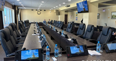 Показываем, как выглядит обновлённый зал заседаний Нижнетагильской городской думы, на который потратили 30 млн рублей