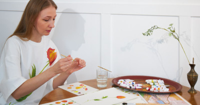 Екатеринбургские дизайнеры создали модный тренд из знаменитой тагильской росписи по металлу