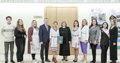 Спикер Заксобрания Свердловской области Людмила Бабушкина поддержала идеи сохранения и развития культурного и языкового наследия финно-угорских народов   