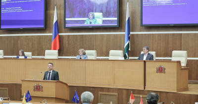 Спикер ЗакСО Людмила Бабушкина отметила важность ограничений по использованию ИИ в предвыборной агитации