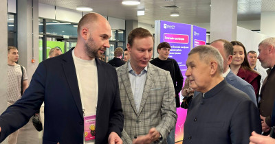 Уральская IT-компания «ВДело.Дев» представила свои наработки в сфере управления цифровыми финансовыми активами на VIII Казанском форуме «Закон и порядок». Их стенд посетил президент Академии наук республики Татарстан
