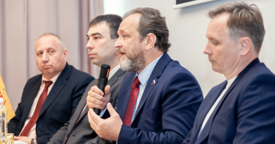 «За что мы платим?». Депутат Государственной Думы Андрей Кузнецов обсудил с жителями Нижнего Тагила проблемы ЖКХ 