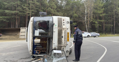 Под Нижним Тагилом пьяный водитель пассажирского автобуса попал в ДТП с грузовиком