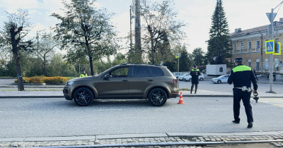 В Нижнем Тагиле на пешеходном переходе сбили 16-летнюю девушку 