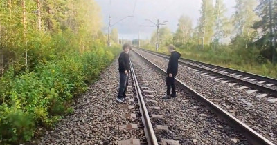 В Нижнем Тагиле малолетние блогеры снимали опасные челленджи на железной дороге