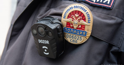 В Нижнем Тагиле рецидивист украл два телефона у пенсионера и перевёл себе с его счёта 15 тысяч рублей 