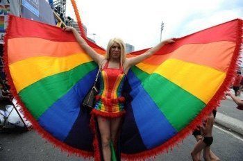 В Екатеринбурге гомосексуалы хотят провести митинг за легализацию однополых браков и поблагодарить Ельцина за отмену уголовного преследования