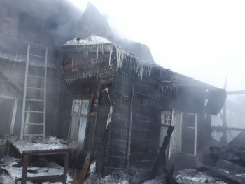 «Затопила печь и ушла». В Нижнем Тагиле из-за неосторожности женщины сгорела баня и частный дом её родственников